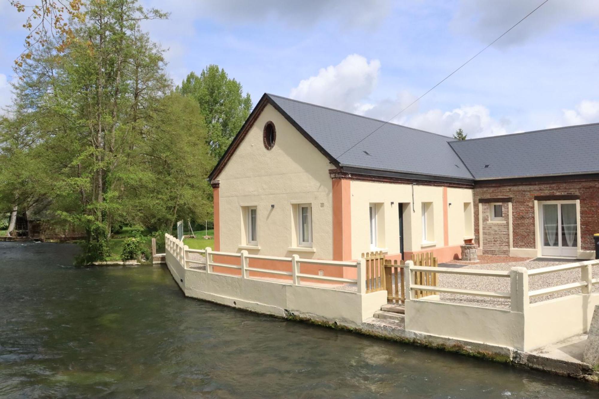 Au Clair Matin Sur L'Yeres Villa Sept-Meules Exterior photo